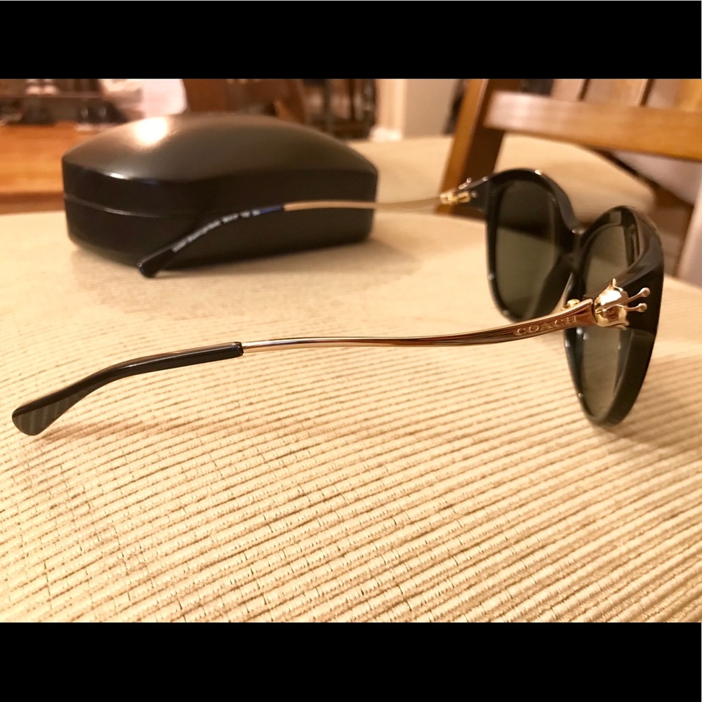 NEW Coach sunglasses - Picture 4 of 6